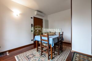 2 LOCALI CON GIARDINO