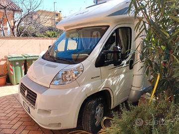 camper semintegrale elnagh T-loft 53