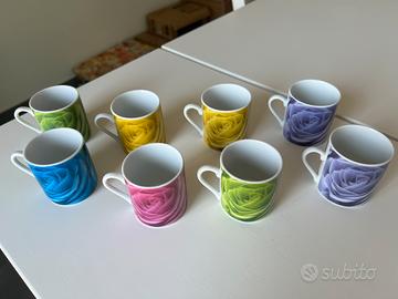 Set tazzine e piattini design rose colorate