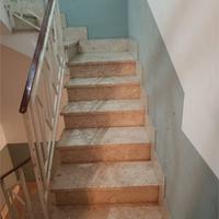 Appartamento al secondo piano in zona centrale