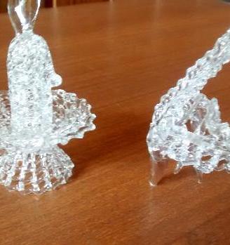 Animaletti e oggettini di vetro in miniatura