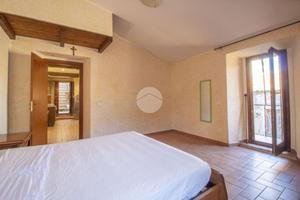 3 LOCALI A PALOMBARA SABINA