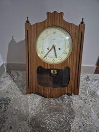Orologio da parete vintage Junghans con pendolo