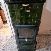 Stufa a Legna Lincar in Maiolica Verde