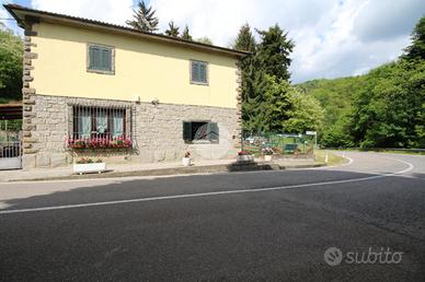 CASA INDIPENDENTE A VERNIO