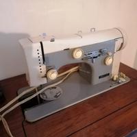 macchina da cucire Necchi mod 205