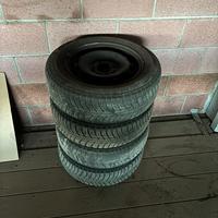 Cerchi e gomme da neve ford