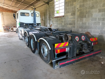 Camion 4 assi scarrabile