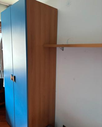 Armadio e scaffali