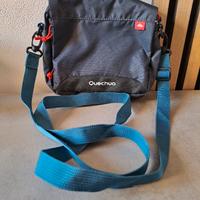 Borsetta a tracolla Quechua multi-scomparto (RFID)