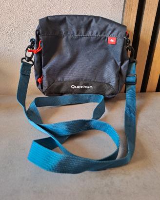 Borsetta a tracolla Quechua multi-scomparto (RFID)