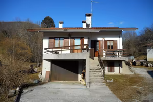 CASA PLURICAMERE: indipendenza e panorama a poc...