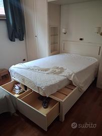 Camera da letto , armadio scrivania