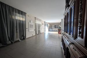 NEGOZIO A LA LOGGIA