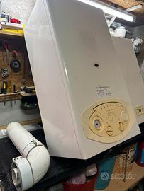 Caldaia Ariston camera stagna