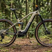 E-Bike Cube Stereo Hybrid 140 HPC SL 625 carbonio