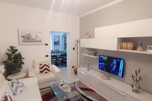 Villa di 140 m² con 4 locali e box auto a Casteggi