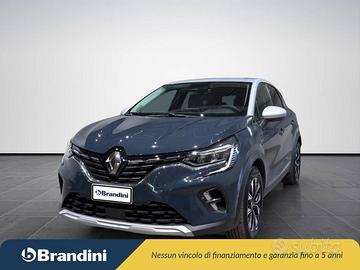Renault Captur 1.6 E-Tech hybrid Techno Fast Track
