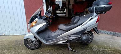 Suzuki Burgman 400 - 2004