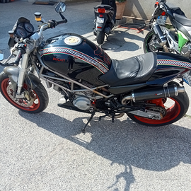 Ducati Monster 900