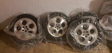 Gomme con cerchioni Alfa Romeo
