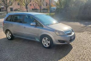 Opel zafira  7 posti 