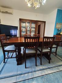 Sala da pranzo completa