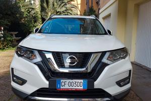 Nissan X Trail 1.6 dig-t tekna