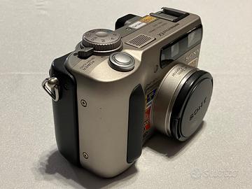 Macchina fotografica digitale SONY DSC - S75