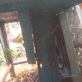 Sega da banco per trattore o presa di forza