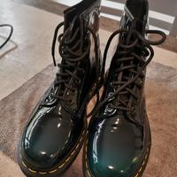 Dr Martens Black/ Dms Green Gloss Pull up