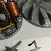 accensione  vespa 50 stemma quadro