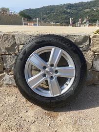 Cerchio in lega DEZENT 16” con pneumatico dunlop