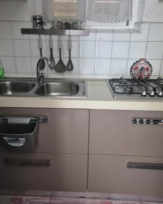 Cucina componibile moderna completa