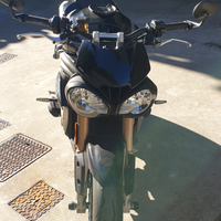 Triumph Speed Triple S nera