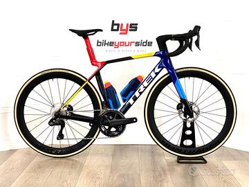 TREK Madone SLR 7 | Ultegra Di2 | 2026