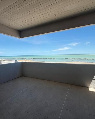 Vuoi un fronte mare con posto auto? Eccolo