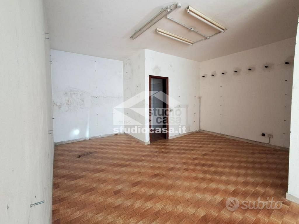 Immobile di 85 m² a Mori - Altro