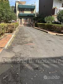 Mansarda con terrazza ad Aci Catena