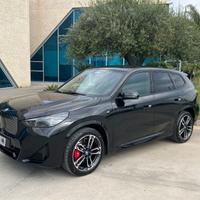 Bmw IX1 eDrive 20 Msport Pro possibilità noleggio 