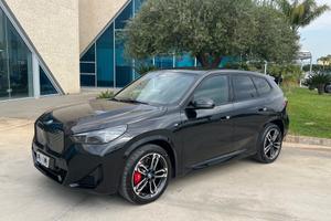 Bmw IX1 eDrive 20 Msport Pro possibilità noleggio 