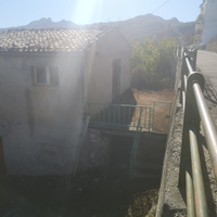 Terreno con immobile