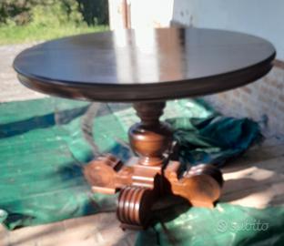 tavolo rotondo vintage