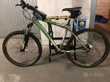 Mountain bike Trek