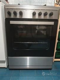  Cucina a gas con forno elettrico ventilato 