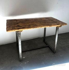 tavolo da pranzo industriale design