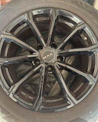 Cerchi con sensori e gomme da neve