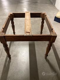 Tavolo quadrato tedesco