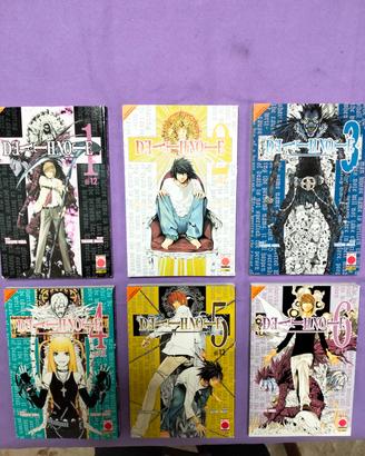 Volumi del manga Death Note vintage.