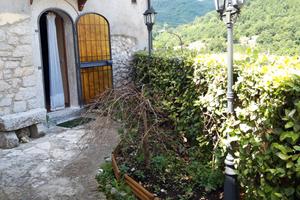 Appartamento su due piani con giardino